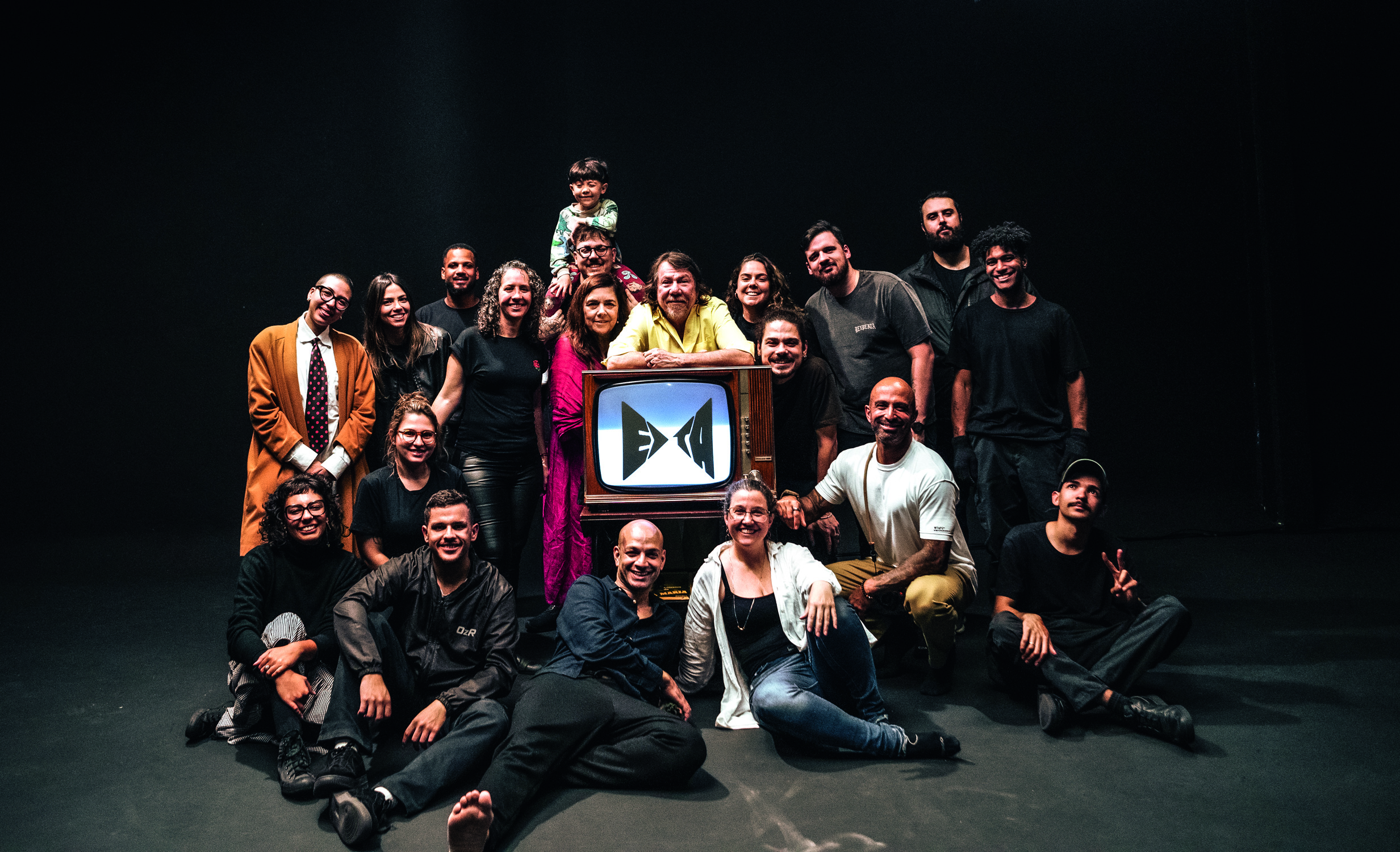 Nos bastidores do novo álbum de Lenine: filhos e colaboradores falam sobre o cantor