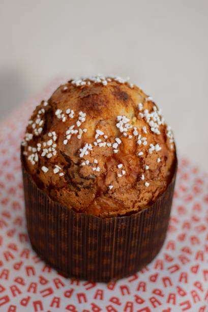 Pan: panetone de tr&ecirc;s chocolates e raspas de laranja