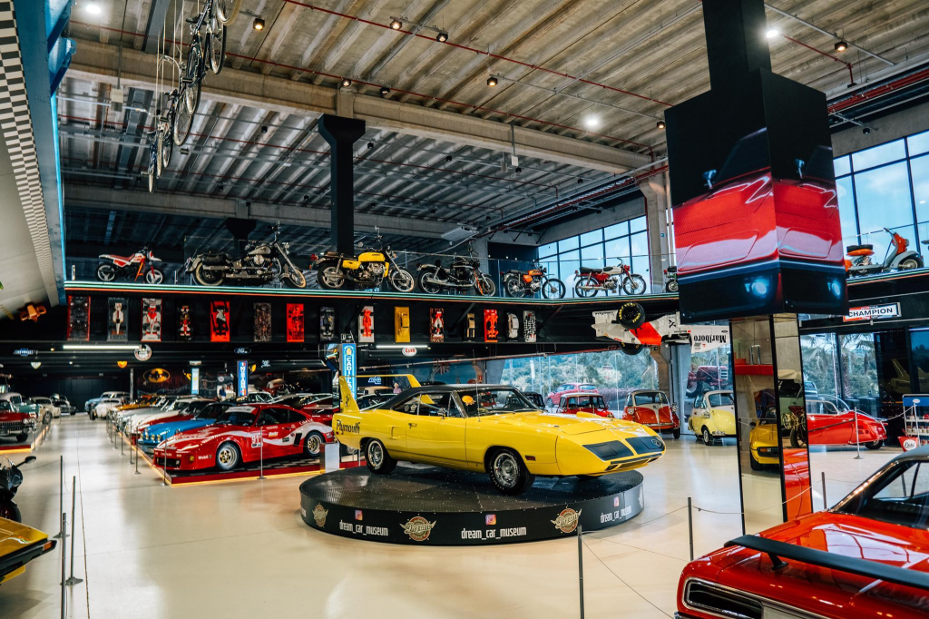 Dream Car: museu de carros com pista de drift atrai visitantes no interior de SP