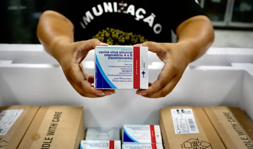 SP abre campanha de vacinação de gestantes contra o vírus sincicial respiratório