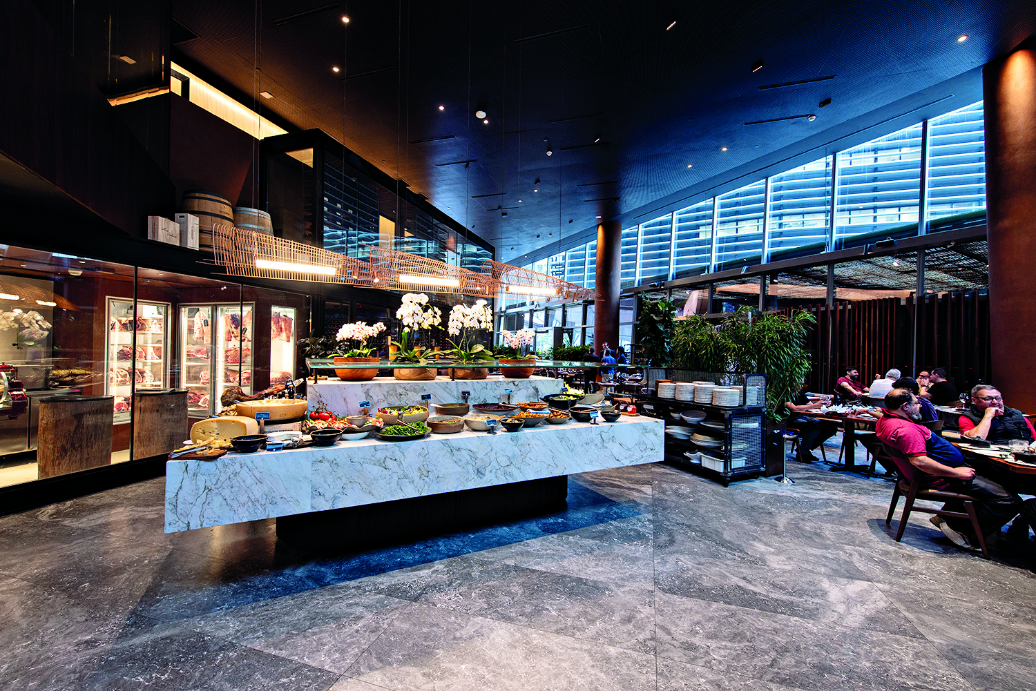 Lugar com itens para pegar em forma de buf&ecirc;