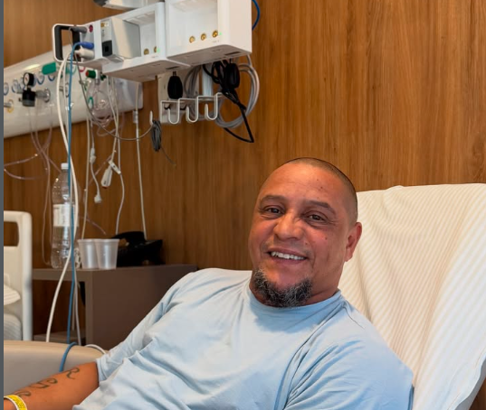 Pentacampeão Roberto Carlos está internado em SP após procedimento cardíaco