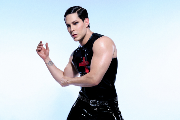 Christian Chávez, o Giovanni do RBD, faz show solo em São Paulo