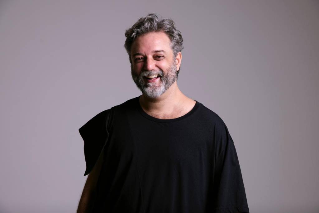 Sucesso nas redes, pianista Antonio Vaz Lemes faz show em São Paulo