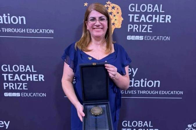 Professora de SP é eleita a mais influente do mundo
