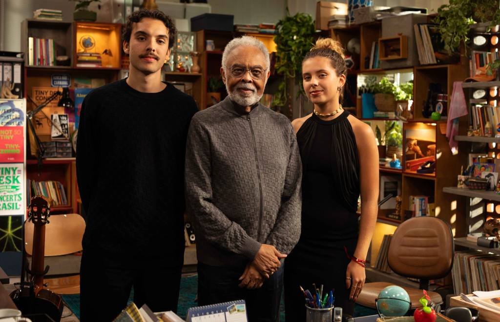 Gilberto Gil canta com netos na estreia do Tiny Desk Brasil em 2026