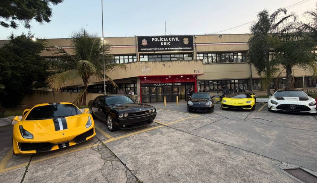 Polícia apreende carros e bens de luxo de envolvidos em golpe milionário
