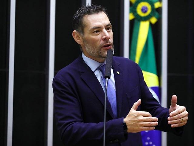 Quem é Fernando Marangoni, deputado acusado pela esposa por violência doméstica
