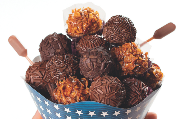 Brigadeiros: confira cinco receitas de doces para fazer em casa