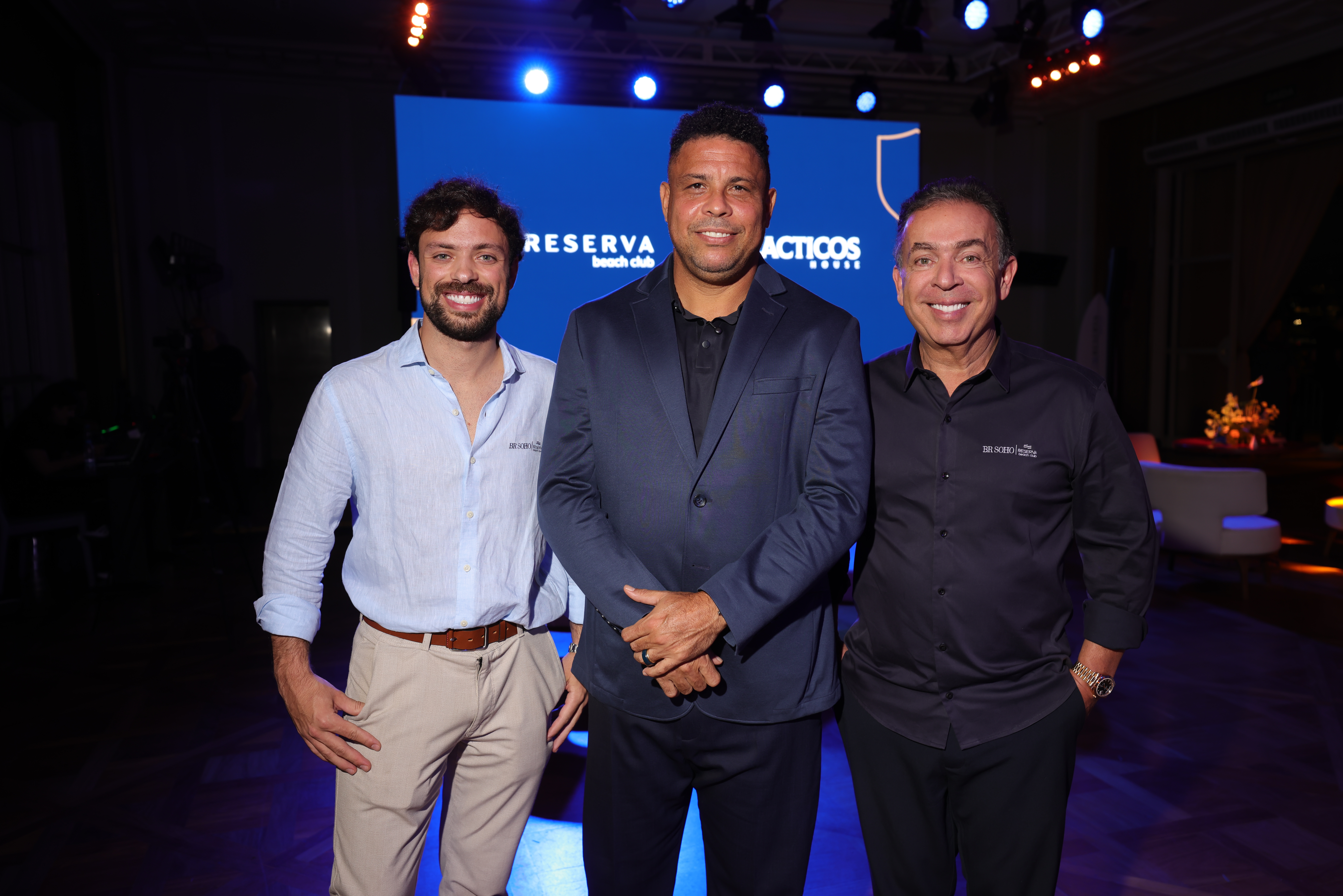 Ronaldo com Gianluca (à esquerda) e Mauricio Gariglia