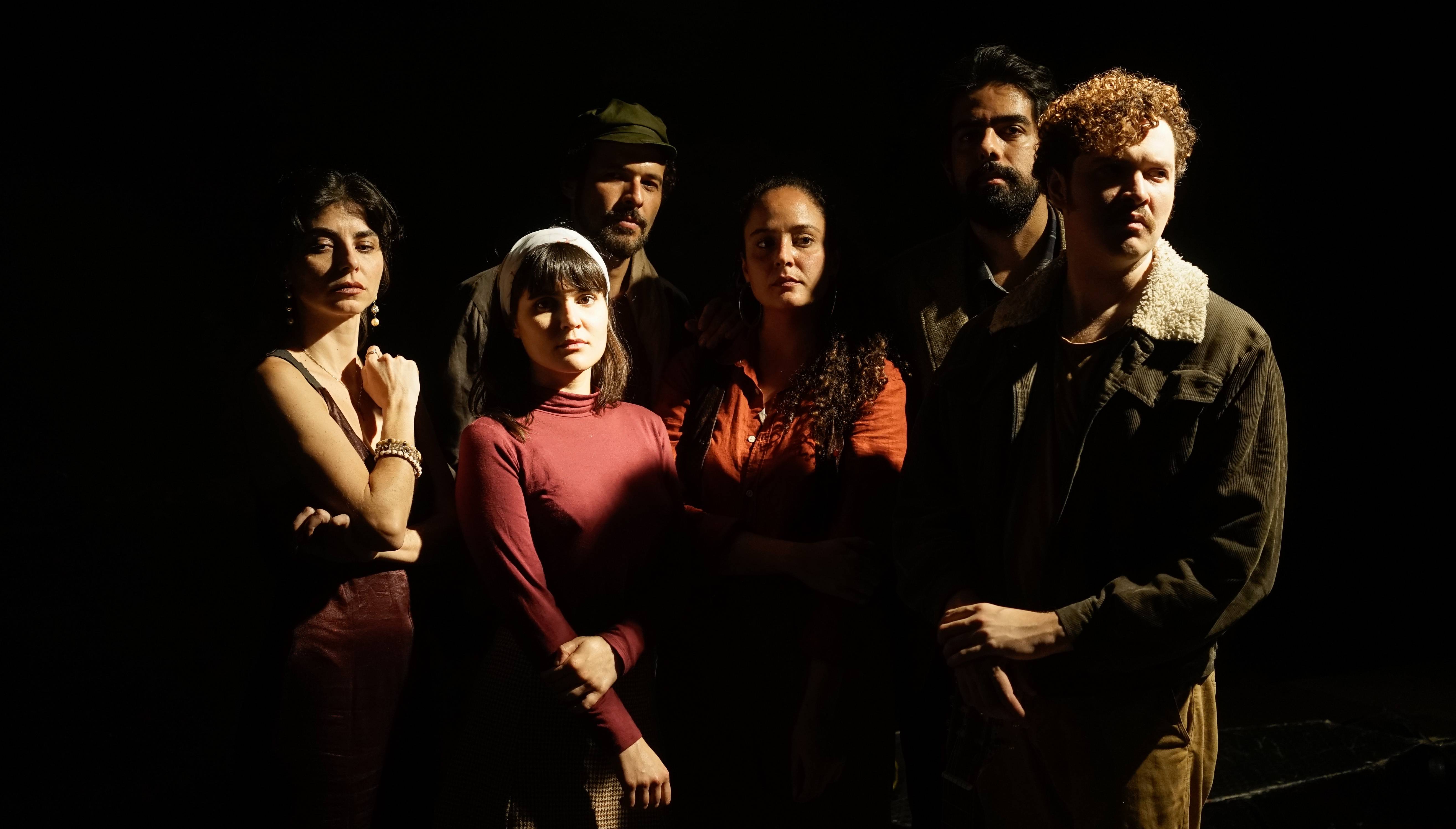 Peça clássica sobre exílio leva Augusto Boal de volta ao Teatro de Arena