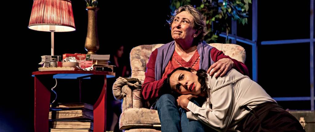 Barbara Bruno celebra 55 anos de palco em espetáculo de realismo mágico