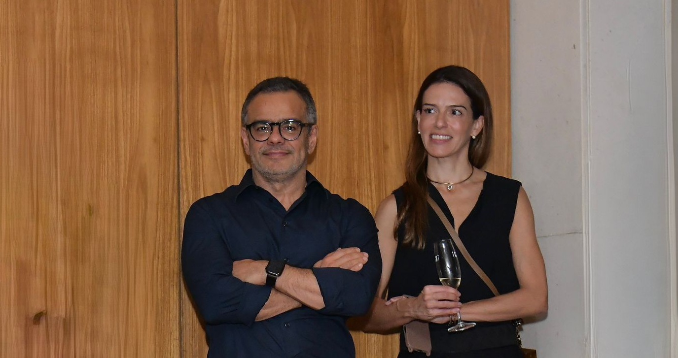 O CEO da Editora Abril &eacute; diretor de reda&ccedil;&atilde;o de VEJA Mauricio Lima ao lado da head comercial de iFood Natalie Mertens