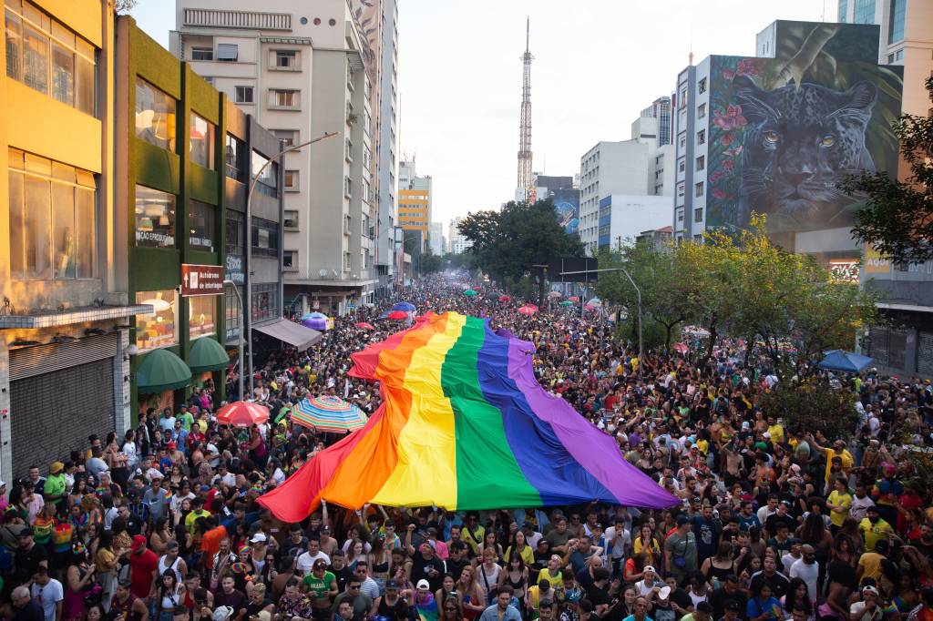 Parada LGBT+ completa três décadas em meio ao recuo de patrocinadores