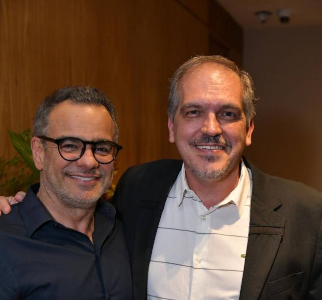 O CEO da Editora Abril Mauricio Lima e o editor-executivo de VEJA S&Atilde;O PAULO Arnaldo Loren&ccedil;ato