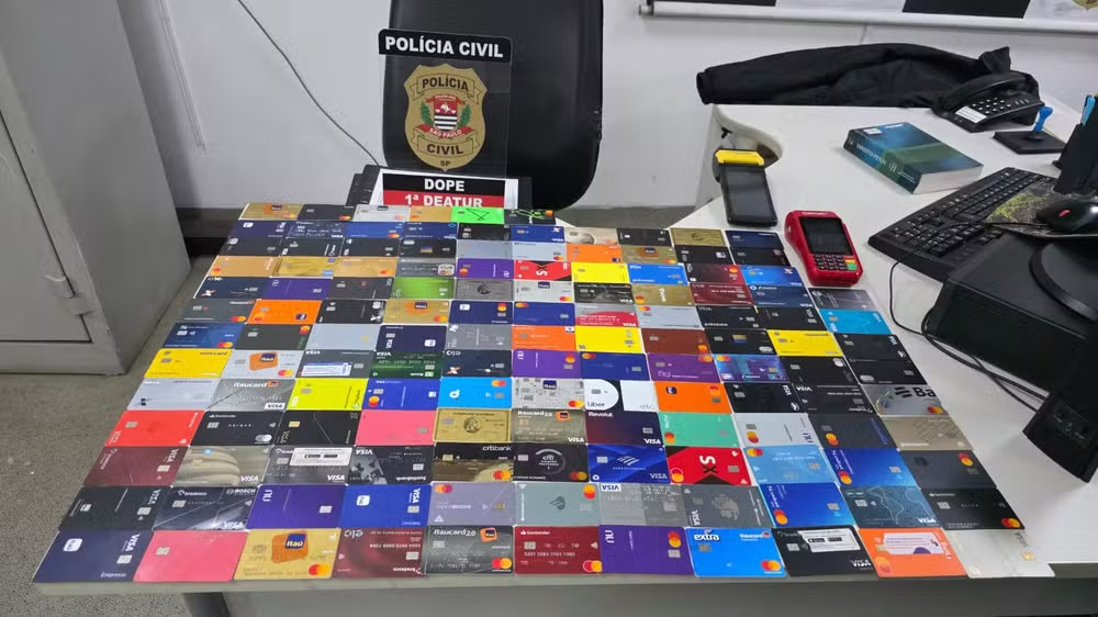 Cartões apreendidos: caso aconteceu na noite de sexta-feira (8) em São Paulo