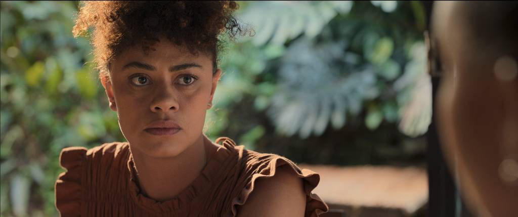 ‘Criadas’ propõe reflexão profunda sobre racismo e fardos geracionais