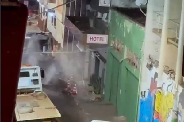 Rua do Centro segue interditada por vazamento de gás em obra da Sabesp