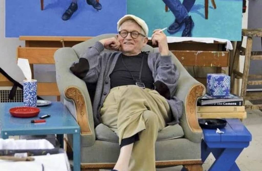 Morre David Hockney, ícone da pop art, aos 88 anos