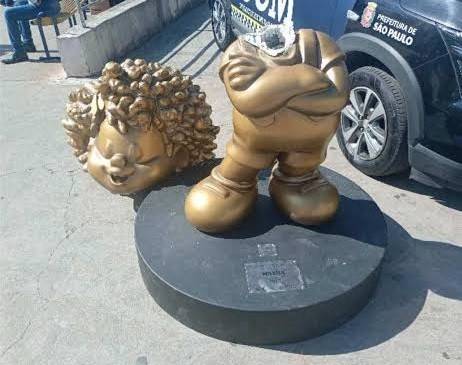 Escultura da Turma da Mônica tem cabeça arrancada poucos dias após instalação em Perus