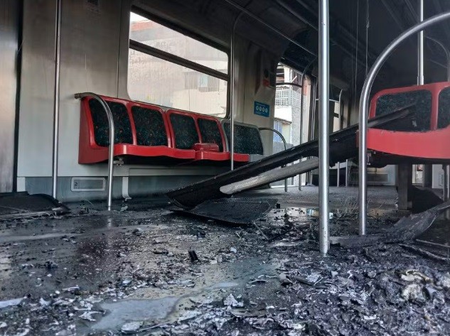 Explosão em trem paralisa três linhas operadas pela Trivia Trens na zl