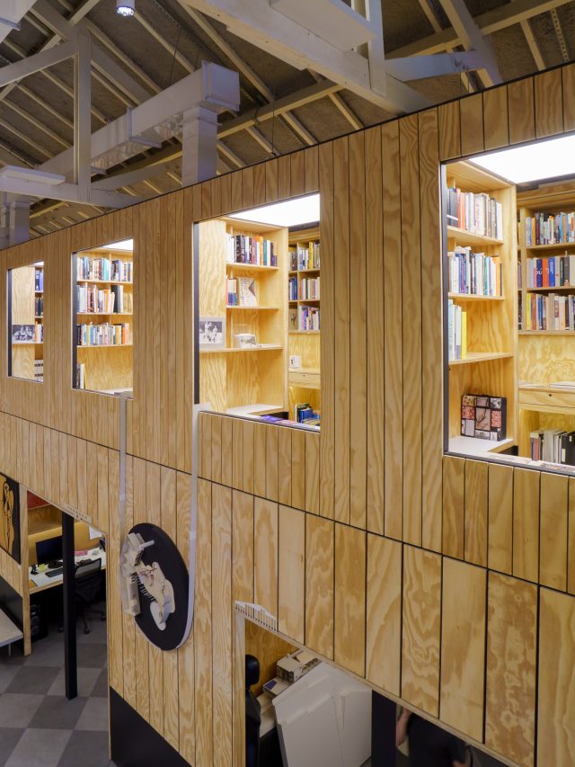 Capa de: Conheça a biblioteca de 10 mil livros no coração de Pinheiros