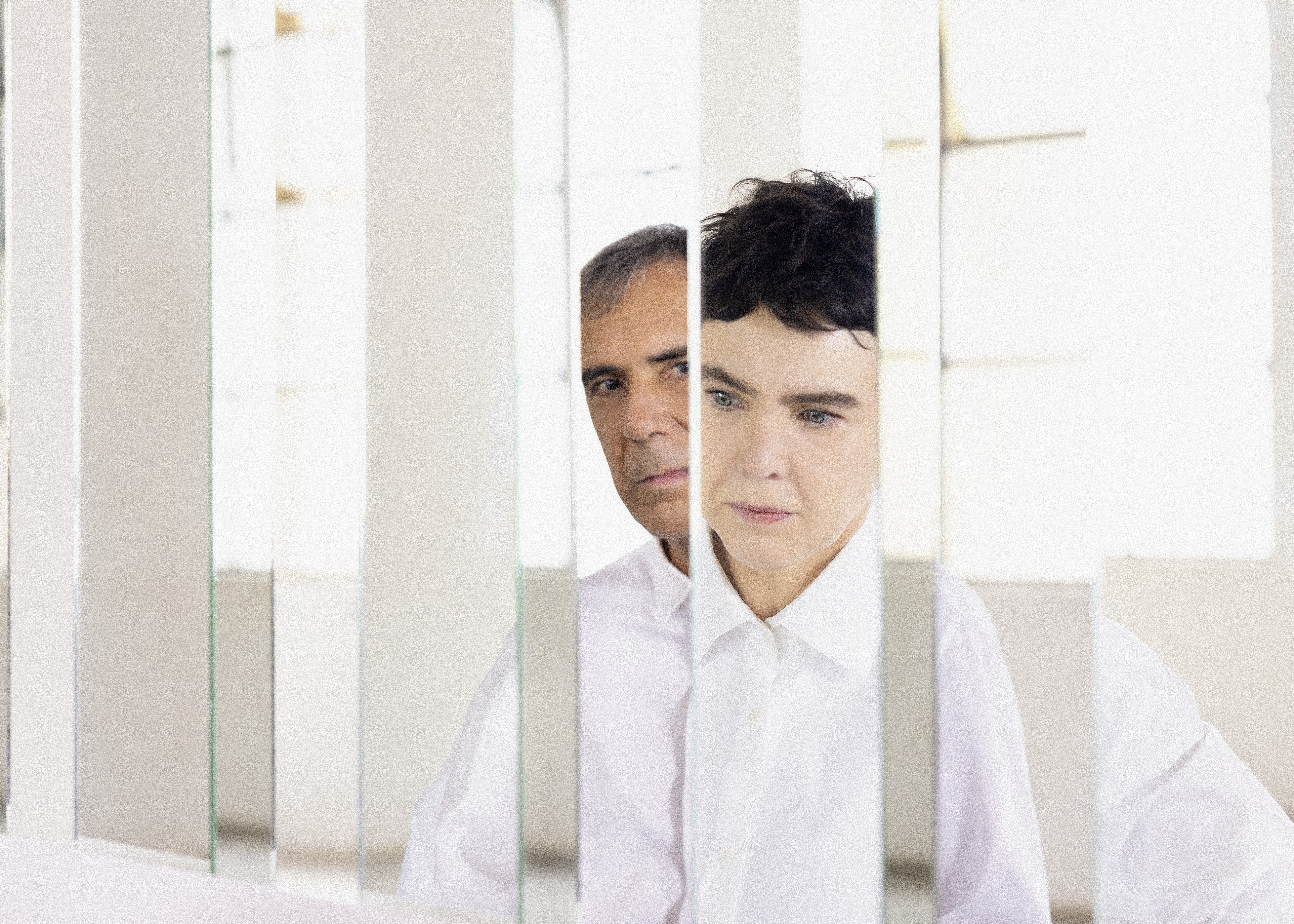 Arnaldo Antunes e Adriana Calcanhotto lançam álbum e anunciam turnê