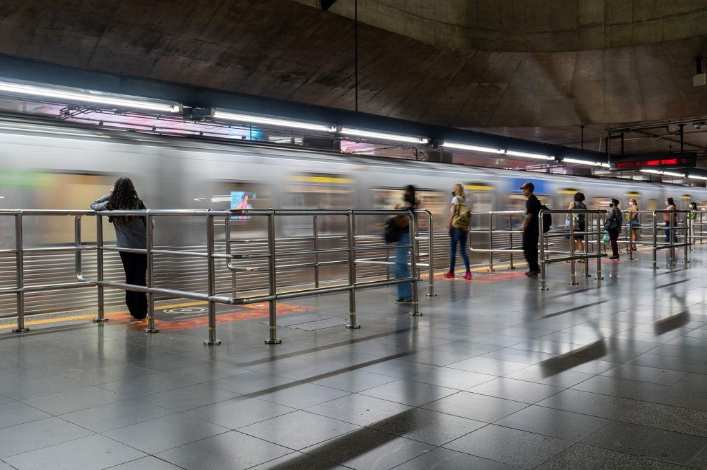 Linha 5-Lilás tem operação afetada após falha em trem nesta terça-feira (6)