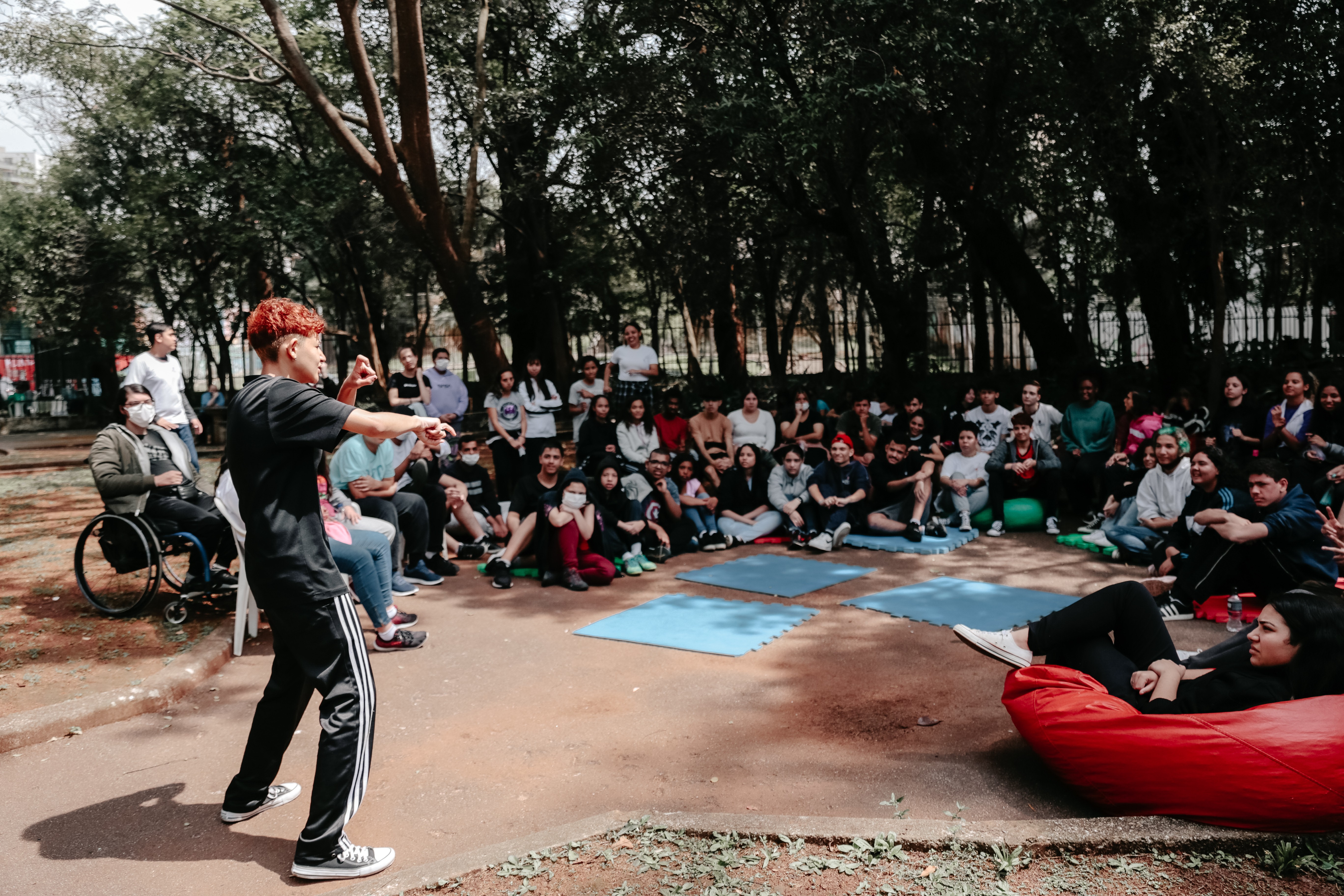 Cultura Inglesa Festival tem peça de teatro, slam no Masp e show de Agnes Nunes