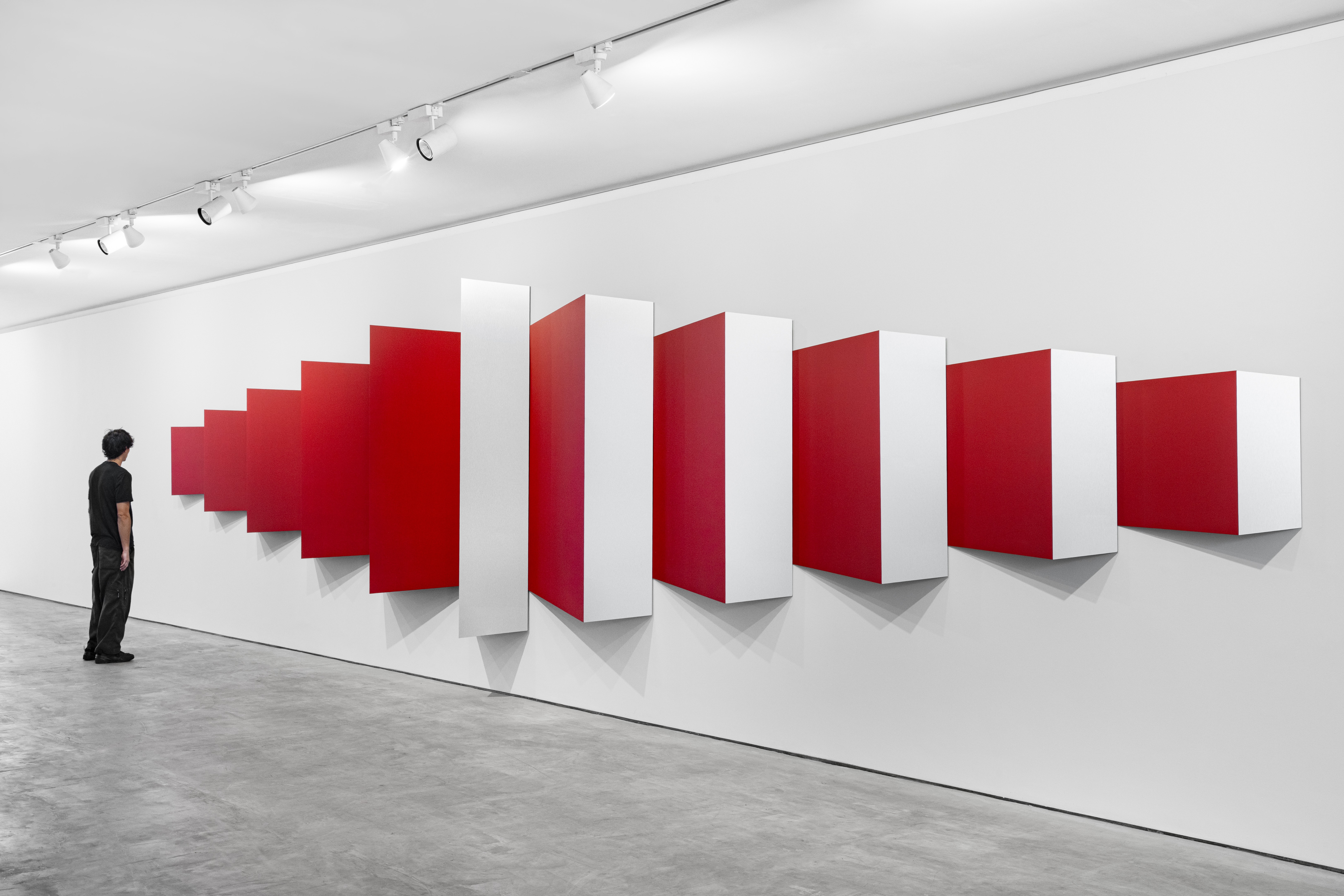 Artista alemão Wolfram Ullrich inaugura exposição na Galeria Raquel Arnaud