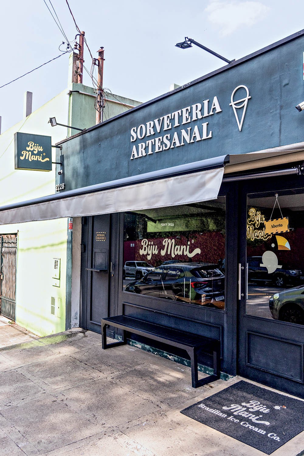 A fachada da Biju Mani: a matriz na Cidade São Francisco