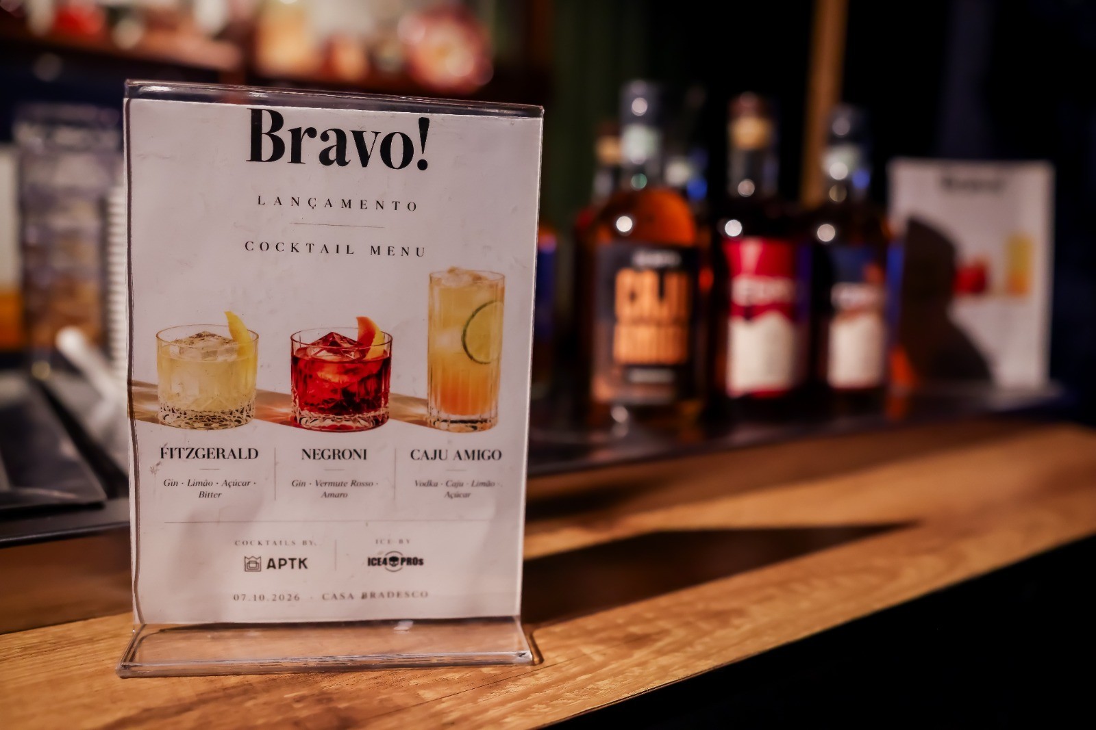 Bravo! brinda 30 anos com negroni, fitzgerald e caju-amigo da APTK
